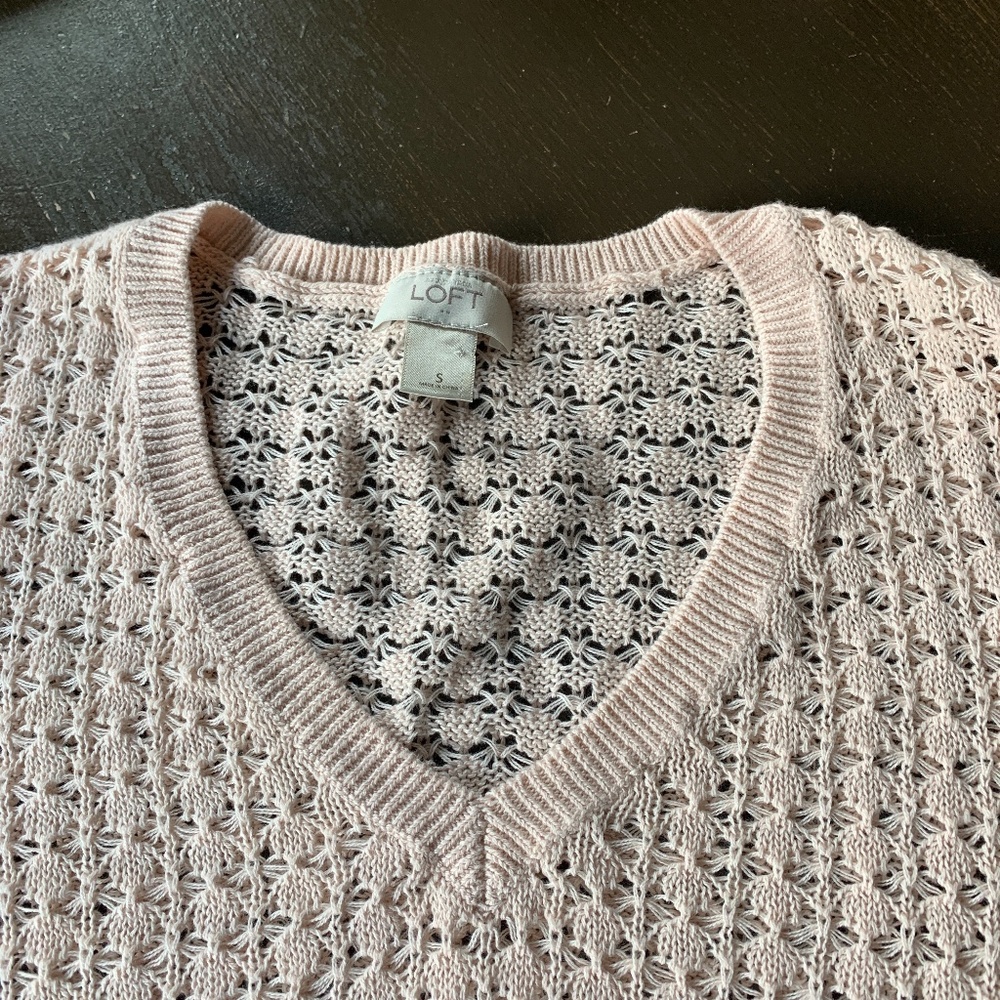 Ann Taylor loft cotton pullover. Worn maybe 3x
